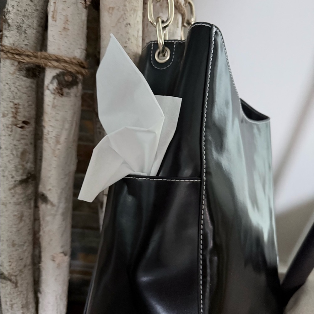 ASOS - Runway Tote - Picture 2 of 3